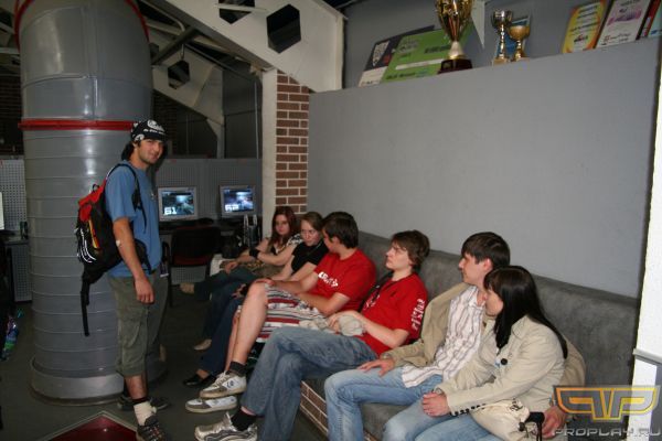 Пока мы подписывали грамоты.. Пока мы подписывали грамоты..