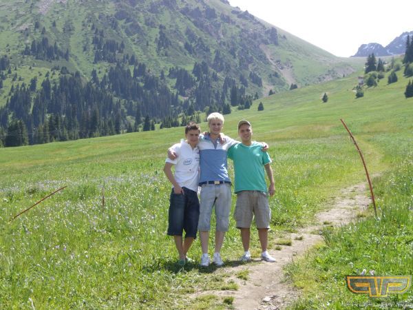 Три богатыря: Роман, Виктор и Александр Три богатыря: Роман, Виктор и Александр