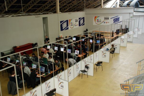 Игровая зона - вид сверху Игровая зона - вид сверху