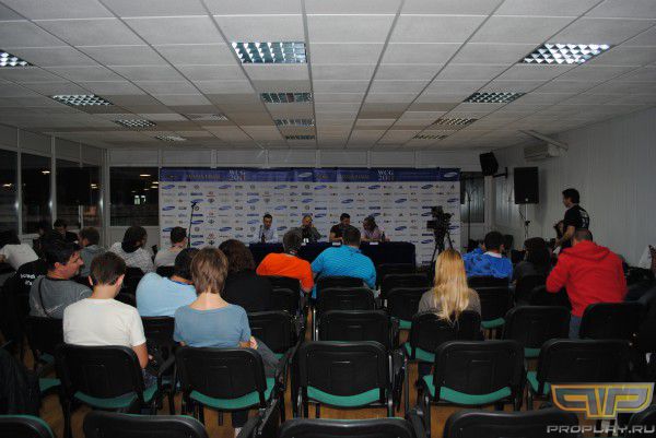 Начинается пресс-конференция Начинается пресс-конференция